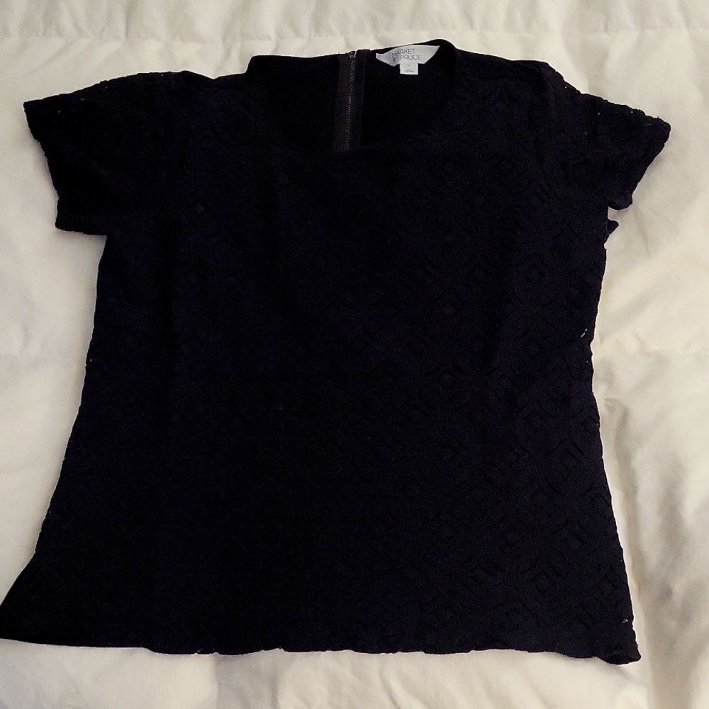 Market and spruce women large top